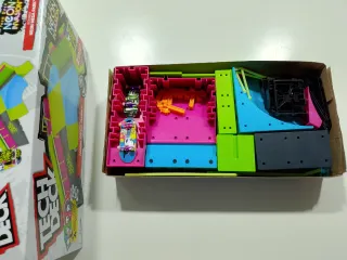 Tech Deck Neon Invasion Mega Park