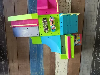 Tech Deck Neon Invasion Mega Park