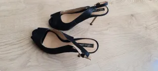 Zapatos de tacón Sfera azul marino y tacón dorado