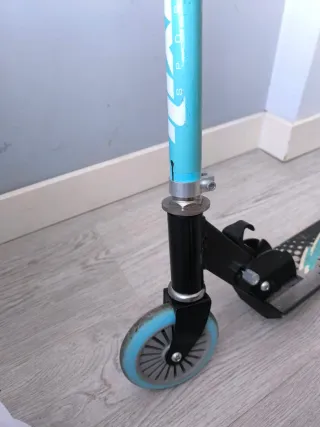 Patinete G 300 azul y negro