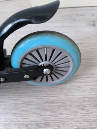 Patinete G 300 azul y negro