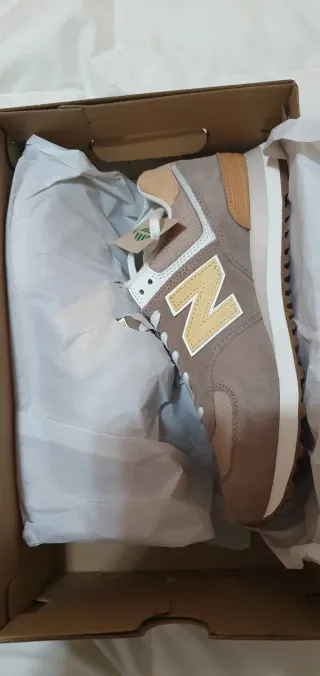 New Balance 574 Talla 42 Gris