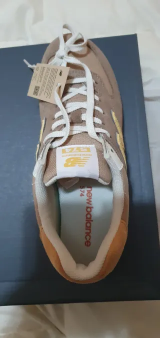 New Balance 574 Talla 42 Gris