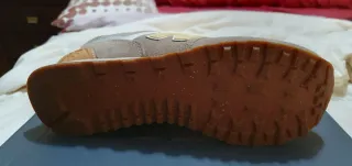 New Balance 574 Talla 42 Gris