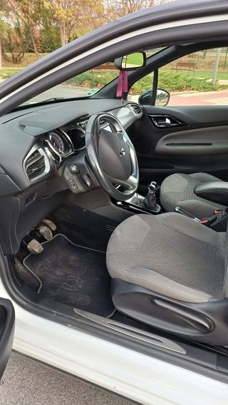 SE VENDE DS3 AÑO 2016
