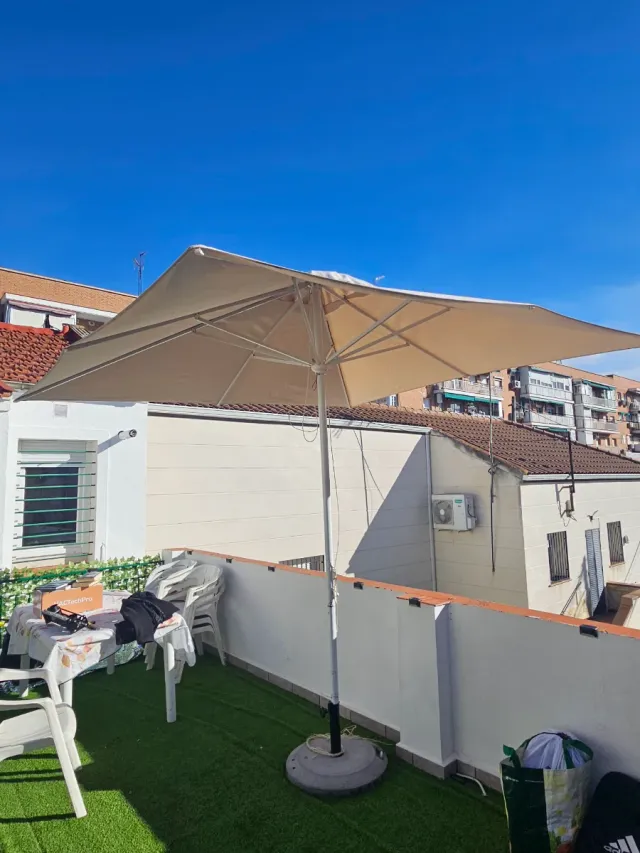 Ombrello per terrazza o giardino