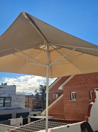Sombrilla para terraza o jardín