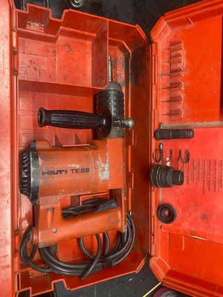 Hilti TE22 para reparar