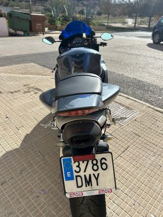 Honda CBR 1000RR AÑO 2005