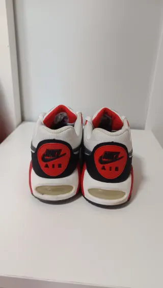 Nike Air Max Ivo Habanero Blancas