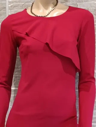 Vestido rojo manga larga con volantes