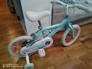 Bicicleta infantil BERG azul y blanca