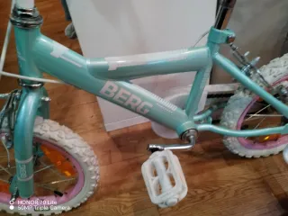 Bicicleta infantil BERG azul y blanca