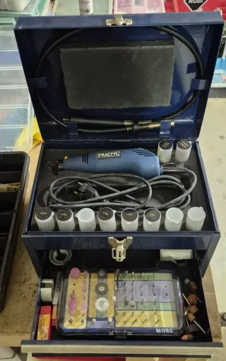 Multiherramienta Dremel Practyl con accesorios