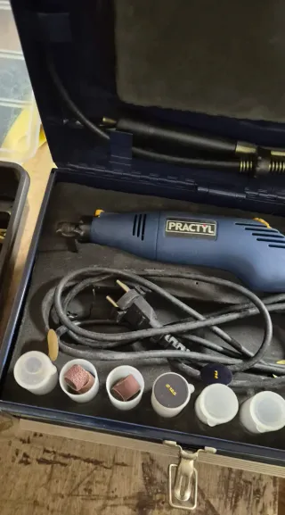 Multiherramienta Dremel Practyl con accesorios