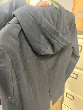 Americana Zara Negra con Capucha