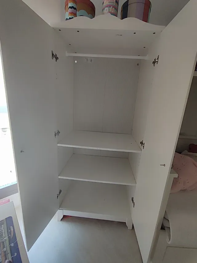 Guardaroba bianco Ikea a 2 ante