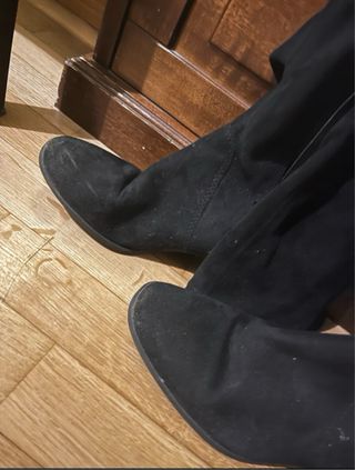 Stivali alti neri con tacco