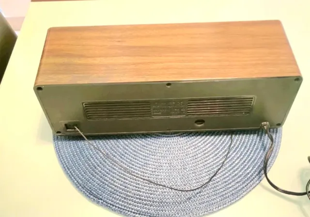 Radio Grundig Vintage Madera y Negro