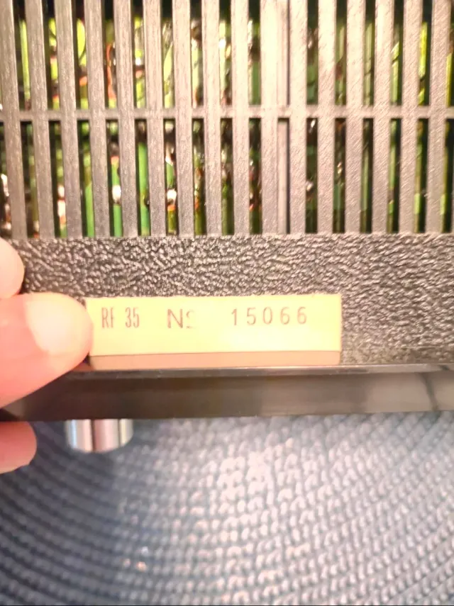 Radio Grundig Vintage Madera y Negro