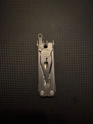 Multiherramienta SOG Paratool