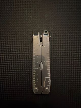 Multiherramienta SOG Paratool