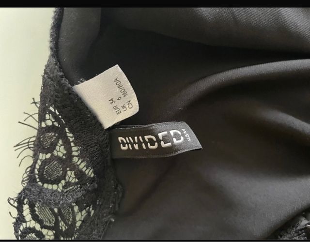 Blusa lencera negra con encaje