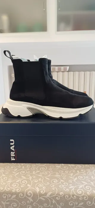 Stivaletti Frau Nero Cachemire Donna