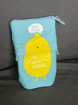 Estuche divertido con pollito