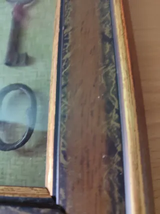 Cuadro decorativo con 5 llaves antiguas