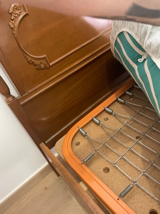 Cama de madera estilo clásico escucho oferta