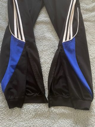 Pantalones Adidas anchos negros y azules