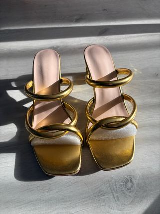 Sandalias doradas talla 39