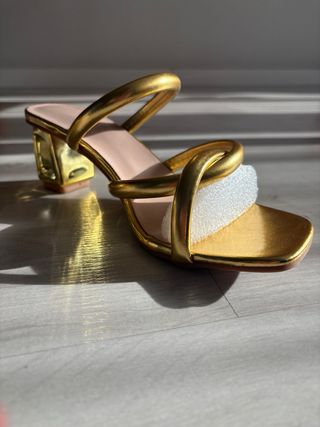 Sandalias doradas talla 39