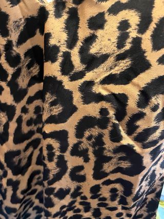 Blusa con estampado de leopardo