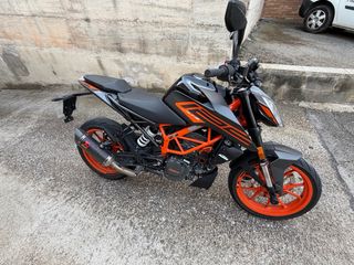 KTM Duke 125 2022 - 14400 km