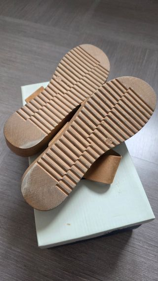 Sandalias Mary Paz Talla 38 Beige