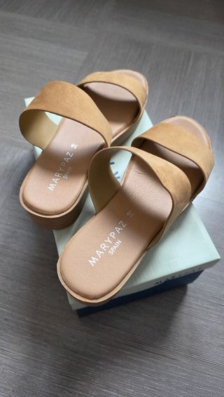 Sandalias Mary Paz Talla 38 Beige