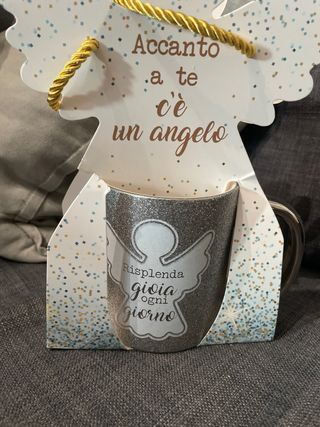Tazza con angelo decorativo