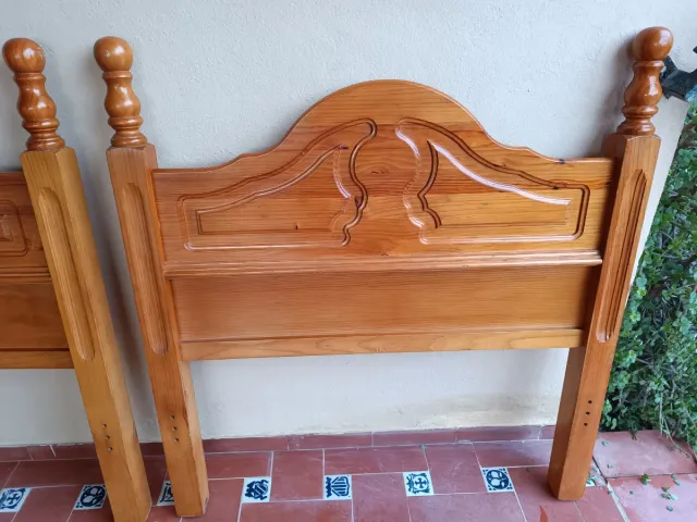 Cabecero de madera rústico