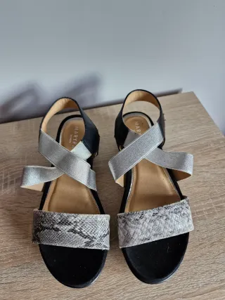 Sandalias Marypaz Negro y Plata