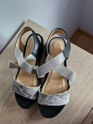 Sandalias Marypaz Negro y Plata