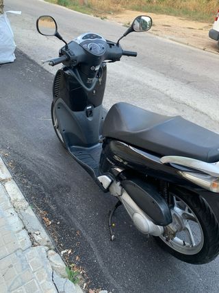 Honda Scoopy 125cc Negra