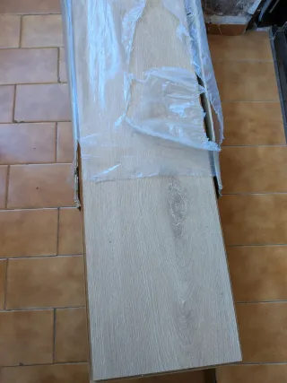 Suelo laminado Artens Intenso 8mm.
