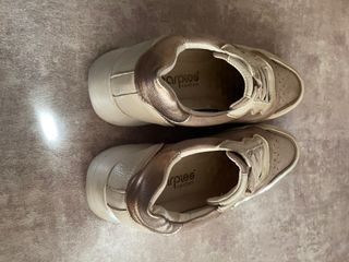 Zapatos Amarpies Beige y Dorado