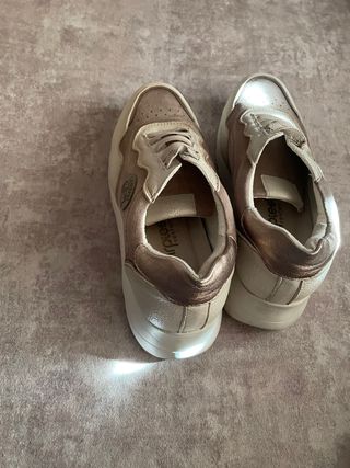 Zapatos Amarpies Beige y Dorado