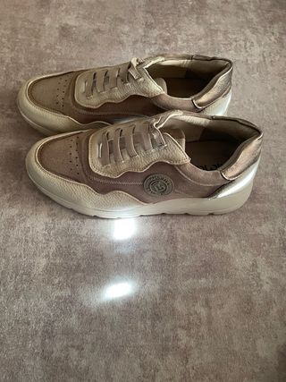 Zapatos Amarpies Beige y Dorado