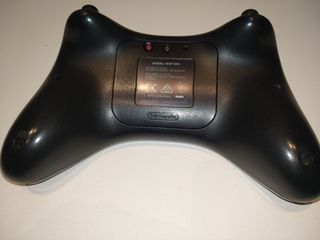 Controller Pro per Nintendo Wii U in nero, testato e funzionante perfettamente.