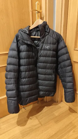 Chaqueta de plumas Arc'teryx Thorium AR Negra