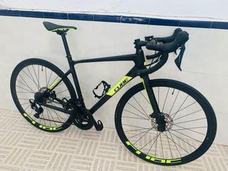 Bicicleta Carbono Cube Attain RACE